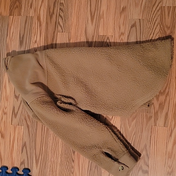 Cozy Tan Sherpa Jacket - Picture 5 of 6